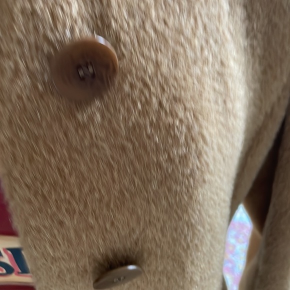 Giorgio Armani 100% Alpaca coat in pristine condition absolutely stunning coat - Picture 6 of 6